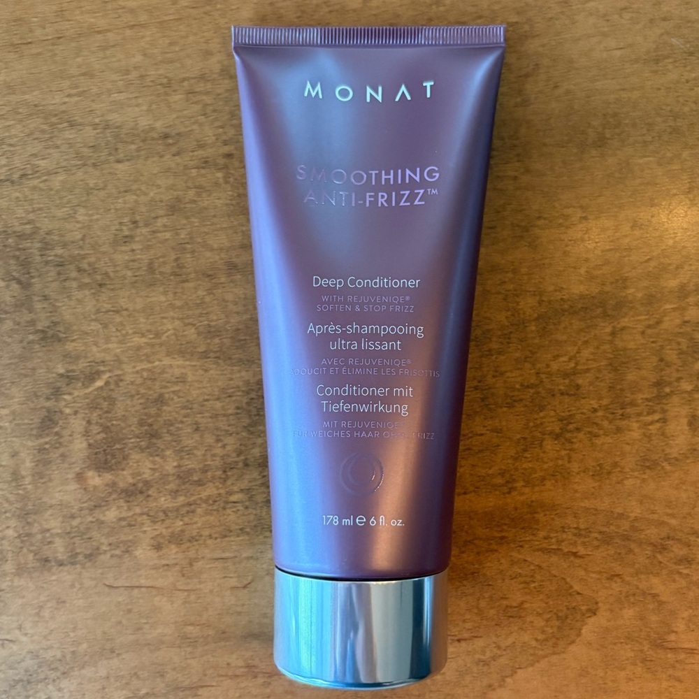Monat Smoothing Anti-Frizz Conditioner
